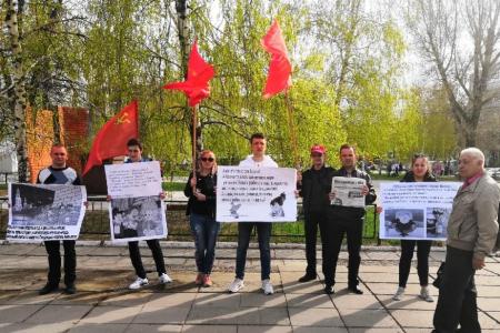 В Саратове прошел пикет КПРФ «Сделаем мир лучше!»
