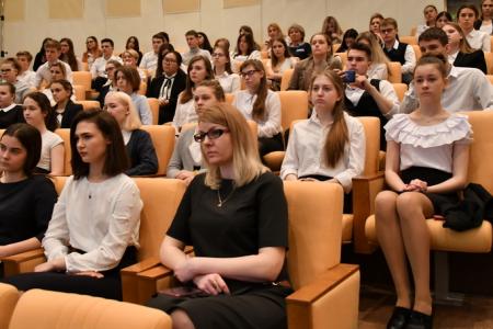 «Истоки нашей Победы». Г.А. Зюганов провел открытый патриотический урок для студентов и школьников