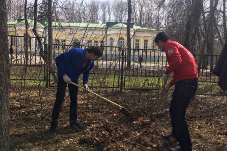 Субботник в Ленинских Горках