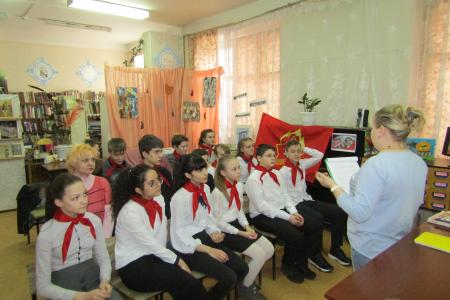Ивановская область. Коммунисты рассказали пионерам Кинешмы про Ю.А. Гагарина