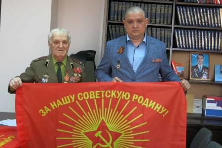 В Чувашии вручили знамёна Союза советских офицеров