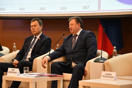Фракция КПРФ в Госдуме провела круглый стол по теме обеспечения безопасности сетей, обслуживающих жилой фонд