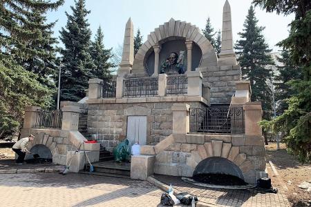 Челябинск. 100 лет Ленинским субботникам – 100 лет с чистой совестью