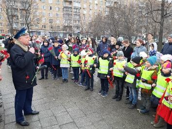 В Москве состоялся митинг, посвященной 58-й годовщине космического полета Юрия Гагарина