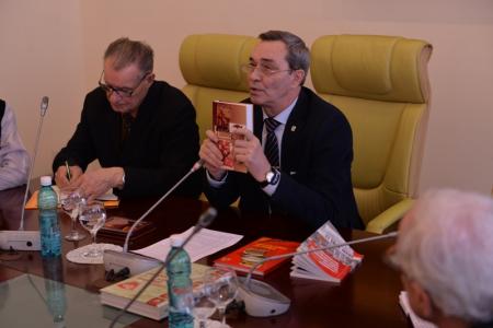 Ветераны комсомола выпустят книгу о райкомах ВЛКСМ Новосибирской области