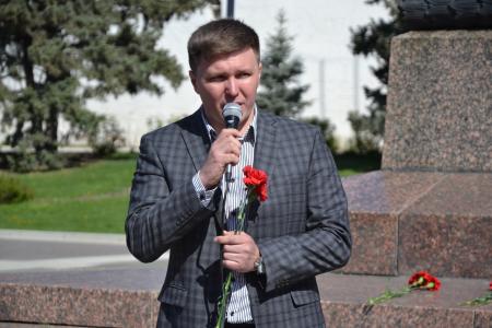Астраханские коммунисты почтили память вождя мирового пролетариата