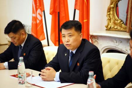 Состоялась встреча ленинградских комсомольцев с делегацией Кимирсенско-Кимченирского союза молодёжи