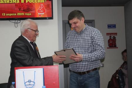 В Тюменском обкоме прошел круглый стол по теме «Возрождение социализма в России»