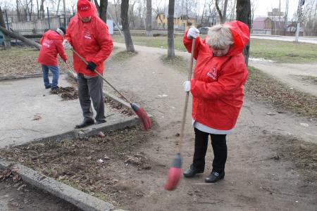 Костромские коммунисты дали старт ленинским субботникам