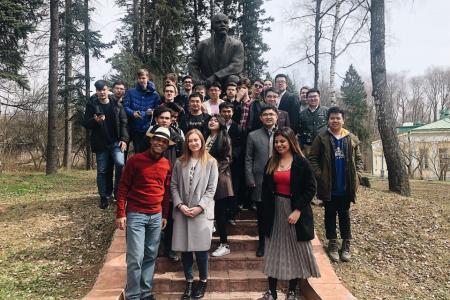 Субботник в Ленинских Горках