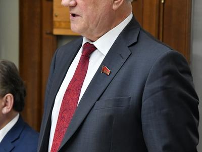 Г.А. Зюганов наградил памятными медалями ЦК КПРФ ветеранов космонавтики