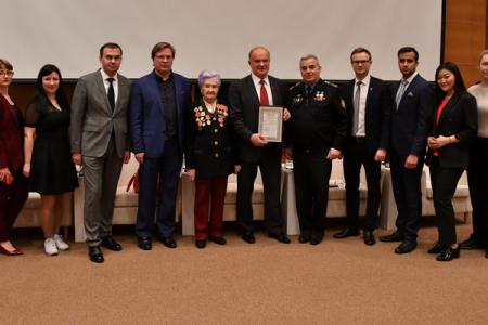 «Истоки нашей Победы». Г.А. Зюганов провел открытый патриотический урок для студентов и школьников
