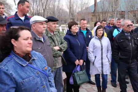 Оренбургская область. Светлинский ферроникелевый завод  пилят на металл