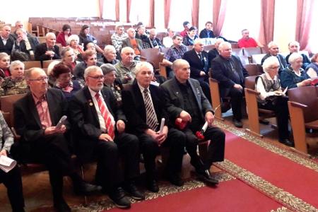 Курганские коммунисты провели смотр своих рядов накануне важных политических баталий
