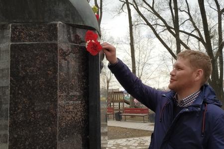 «Сыну партии – слава!». Пермские коммунисты отметили День Космонавтики