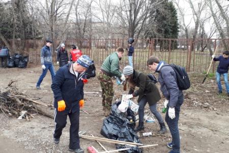 Московские коммунисты и комсомольцы отметили 100-летие Великого почина