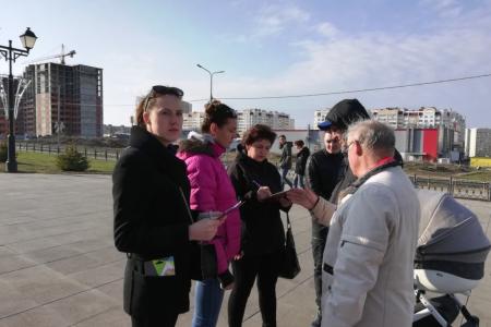 Саратов. Коммунисты пошли в народ