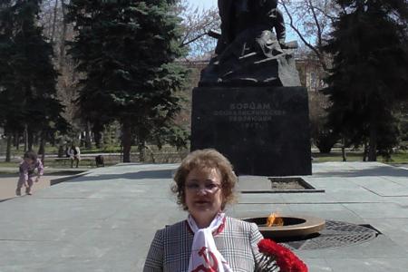 Саратов. Ленин жил! Ленин жив! Ленин будет жить!