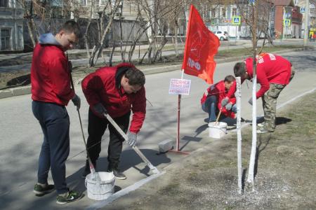 Самарские коммунисты вышли на субботник