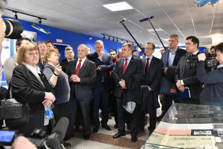 Г.А. Зюганов предложил простить долги Центру им. Хруничева