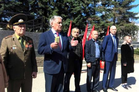В Чувашии отметили 149-ю годовщину со Дня рождения Ленина