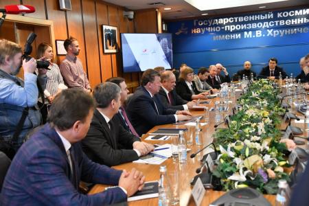 Г.А. Зюганов предложил простить долги Центру им. Хруничева