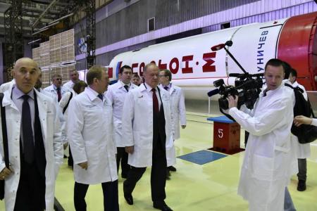 Г.А. Зюганов предложил простить долги Центру им. Хруничева