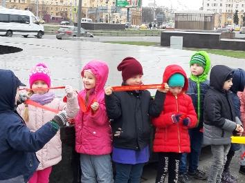 В Москве состоялся митинг, посвященной 58-й годовщине космического полета Юрия Гагарина