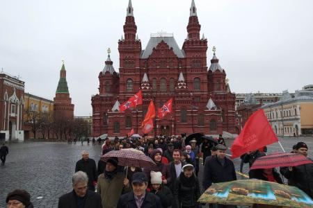 Д.А. Парфенов: Гордись, советский человек, ты к звездам путь открыл с Земли!