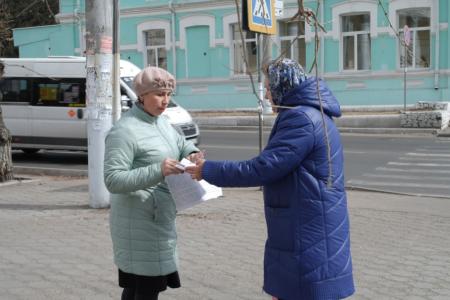 «Дерипаска, честь не получить в суде». В Чите коммунисты вышли на пикеты