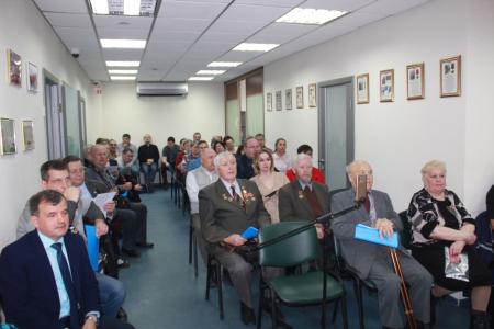 В Тюменском обкоме прошел круглый стол по теме «Возрождение социализма в России»