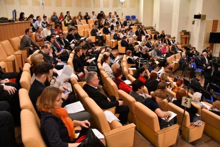Г.А. Зюганов выступил на круглом столе фракции КПРФ в Госдуме: «Борьба с бедностью в России: лозунги и реалии»