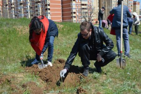 Коммунисты Калмыкии провели ленинские субботники