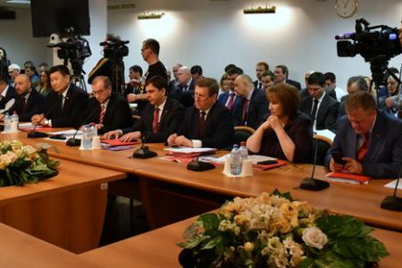 Г.А. Зюганов: «Этот уникальный опыт имеет государственное значение». Состоялось открытое заседание Президиума ЦК КПРФ