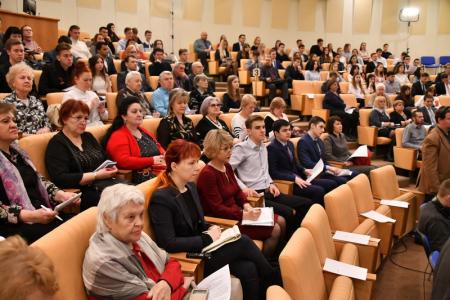 Г.А. Зюганов выступил на круглом столе фракции КПРФ в Госдуме: «Борьба с бедностью в России: лозунги и реалии»