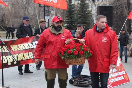 Тюменские коммунисты отметили день рождения В.И. Ленина в доме отдыха «Пионер»