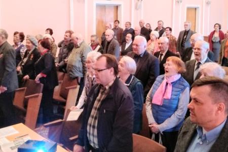 Курганские коммунисты провели смотр своих рядов накануне важных политических баталий