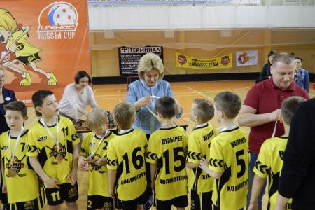 В Великом Новгороде при поддержке КПРФ проходит турнир по флорболу UNIHOC RUSSIA CUP 2019