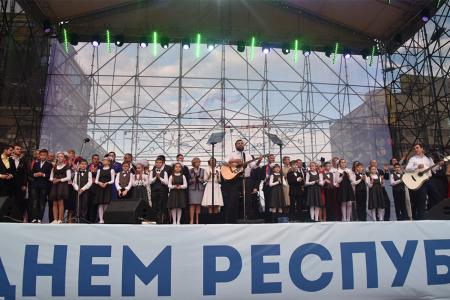 Казбек Тайсаев, Александр Ющенко, Виктор Губарев, Владимир Родин, Юлия Михайлова, Юлий Якубов с 10 по 12 мая приняли участие в праздничных мероприятиях в ДНР и ЛНР