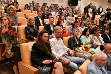 Г.А. Зюганов выступил в Госдуме на премьерном показе фильма «Донбасс. Окраина»