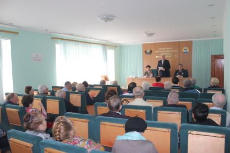 Депутат Тюменской областной Думы Т.Н. Казанцева поздравила ветеранов совета землячеств Тюменской области с Днем Победы