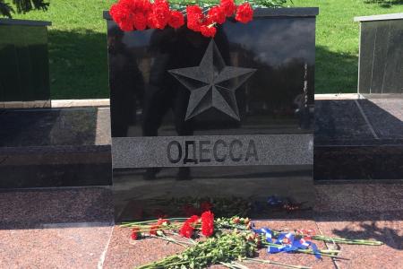 Тульские коммунисты почтили память убитых в одесском Доме профсоюзов пять лет назад