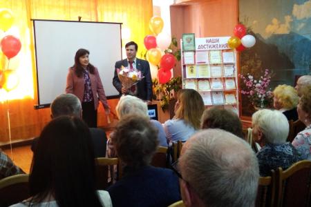 «В современном мире библиотеки сохраняют культурный очаг». Депутаты-коммунисты поздравили коллектив рязанской библиотеки с 50-летием