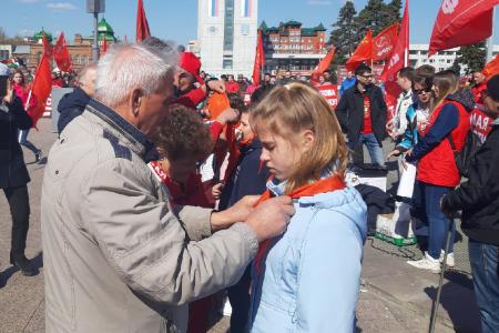 Ульяновские коммунисты провели первомайские демонстрацию и митинг