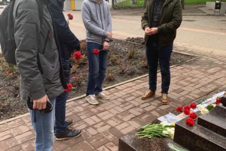 Белгородские комсомольцы почтили память погибших в одесском Доме профсоюзов