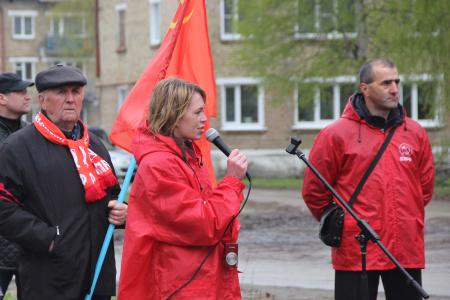 Республика Коми. Участники митинга в Емве потребовали отправить в отставку правительство страны и запретить строительство полигона на Шиесе