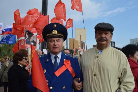 Коммунисты в Барнауле напомнили о цвете Знамени Победы и Верховном Главнокомандующем Сталине