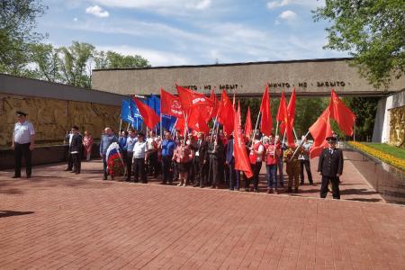 Рязанские коммунисты отметили День Победы праздничным шествием