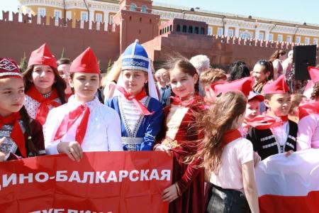 Дети с Северного Кавказа приняли участие в торжественном приеме в пионеры