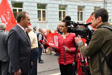 «КПРФ хранит священную память о войне и защищает советскую историю»